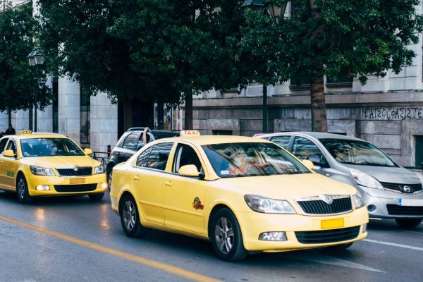 Découvrez les avantages des radio-taxis à Valence